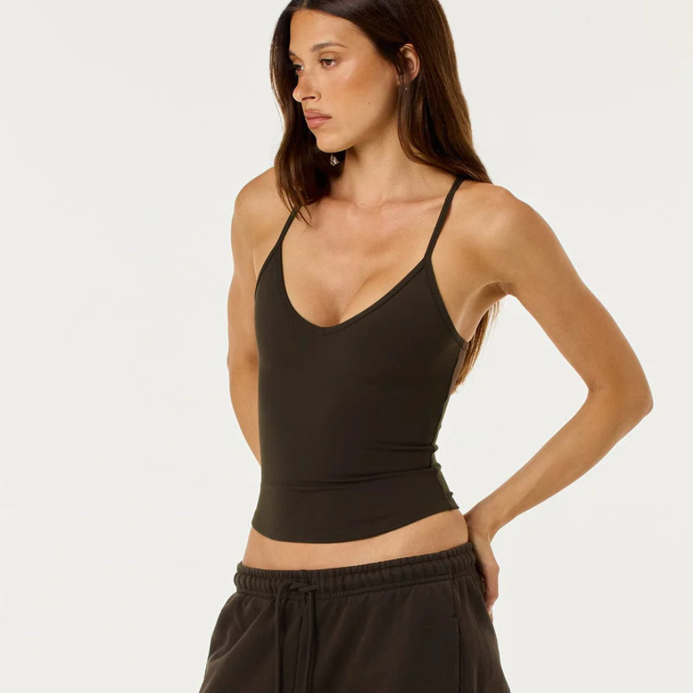 Freedome Top : Structure & équilibre la silhouette