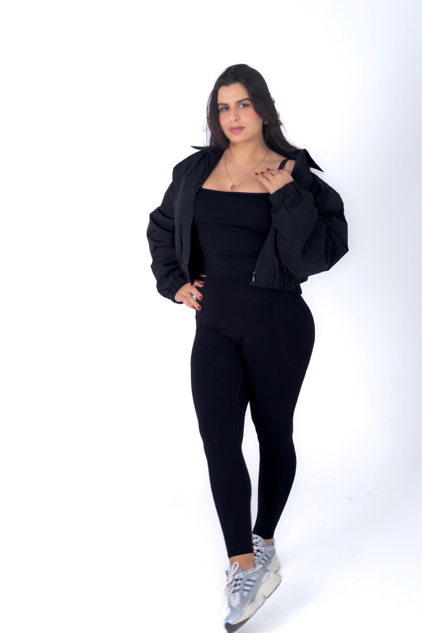 VESTE BOMBER COURTE ET OVERSIZE