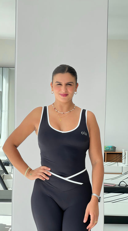 Le secret d’un ventre plat et d’une allure élégante ( tenue en deux pièces)